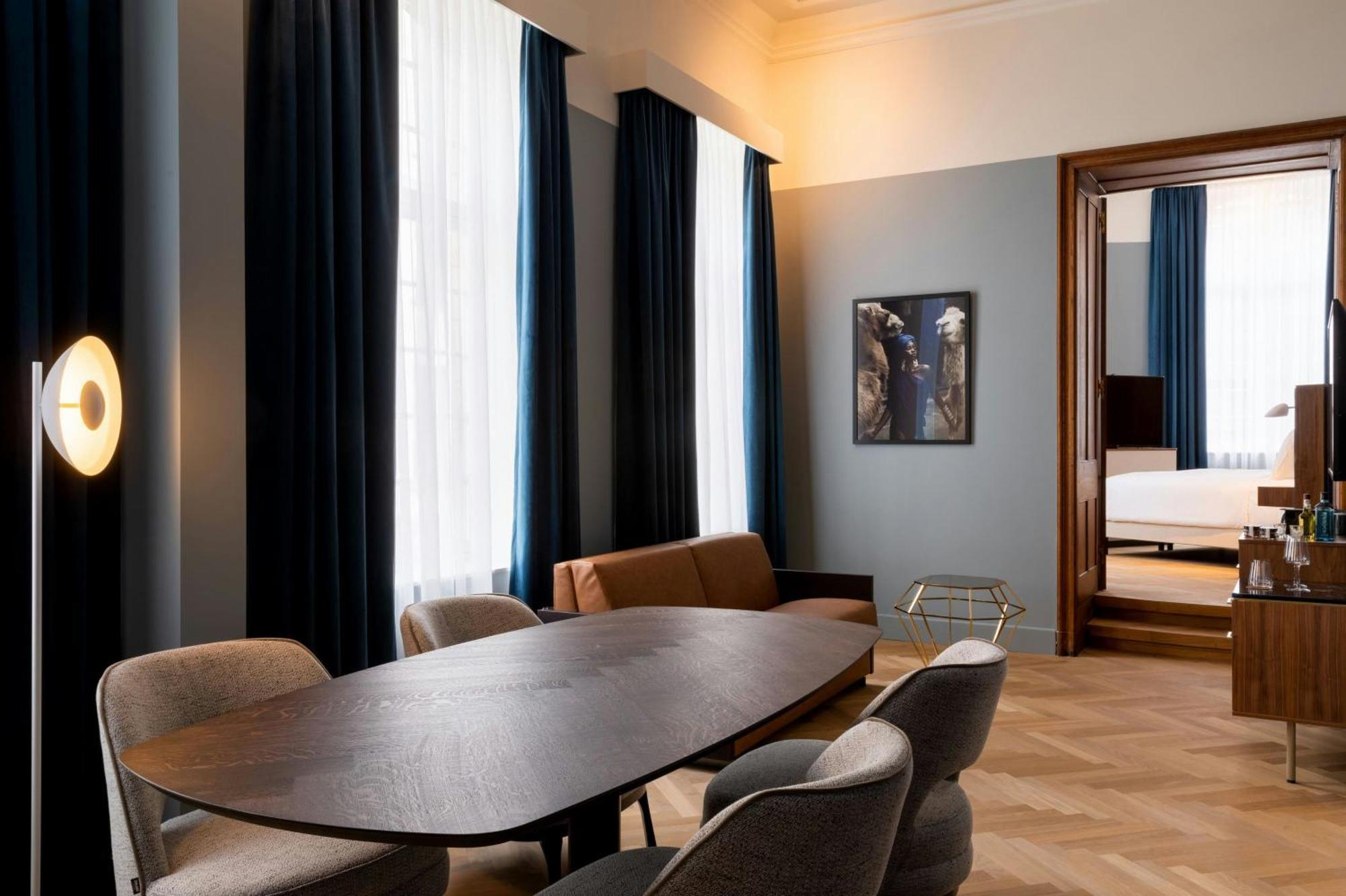Sapphire House Antwerp, Autograph Collection By Marriott Hotell Eksteriør bilde The interior of a suite at the hotel