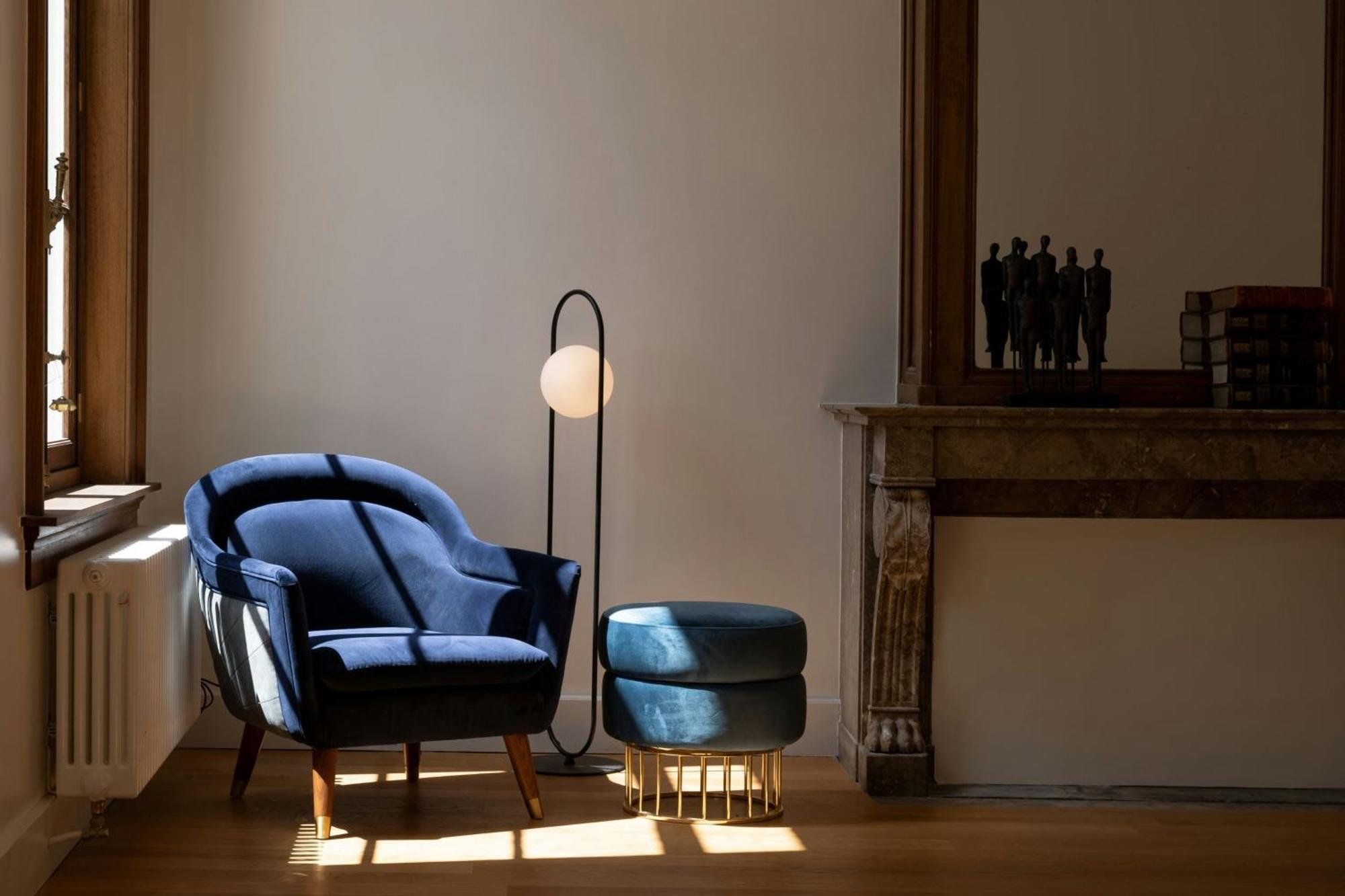 Sapphire House Antwerp, Autograph Collection By Marriott Hotell Eksteriør bilde Floor lamp